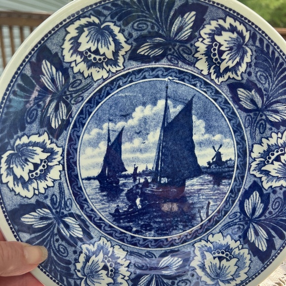 Bochs Delfts Belgium Decorative Plate - Picture 8 of 8